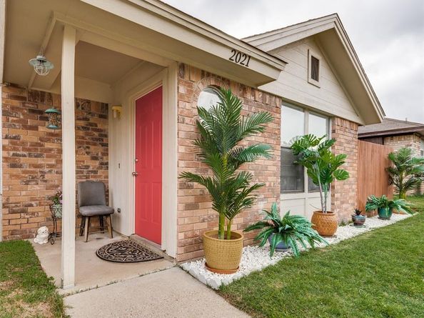 2021  Minnie Drive , Arlington Texas 76012