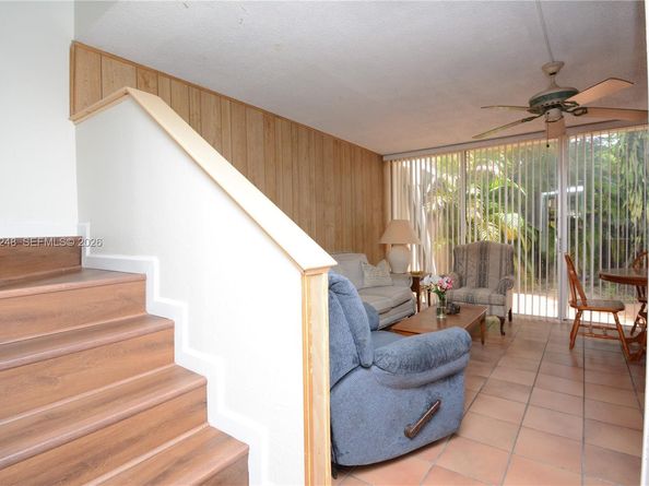 13935 SW 84th St 905, Miami FL 33183