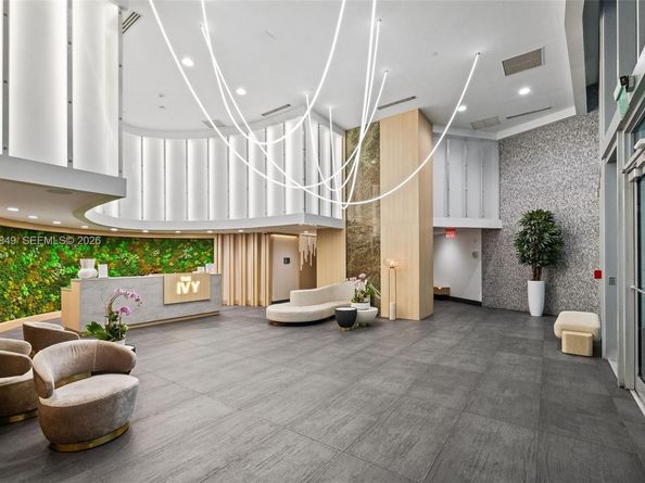 90 SW 3rd St 1608, Miami FL 33130