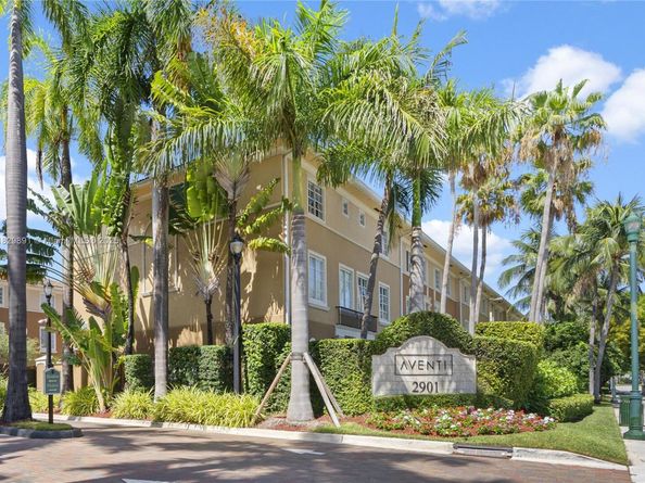 2811 NE 185th St 804, Aventura FL 33180