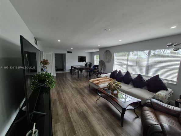 Undisclosed Address #A11951336, Lauderhill FL 33319