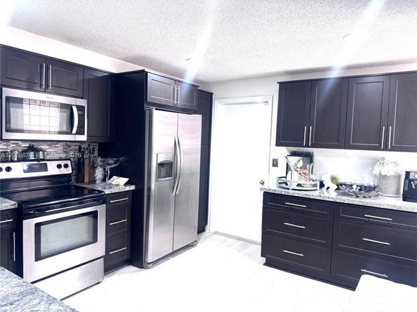 1543 Barcelona Way 530, Weston FL 33327