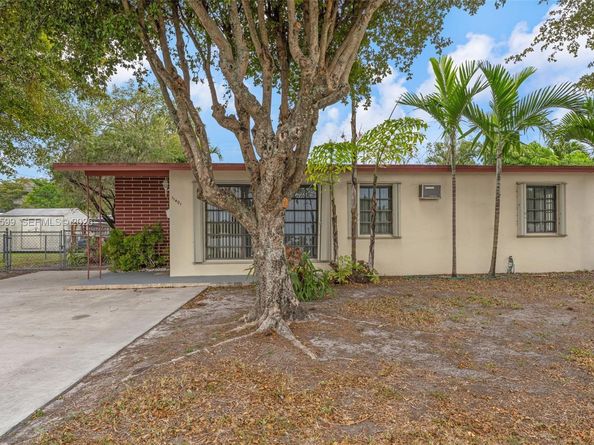 11401 SW 57th St, Miami FL 33173