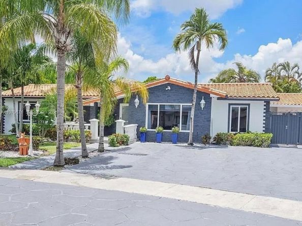 12121 SW 107th St, Miami FL 33186