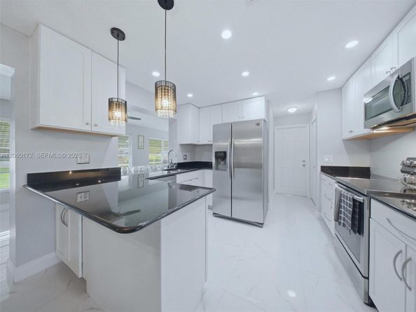 1221 NW 45th St, Deerfield Beach FL 33064
