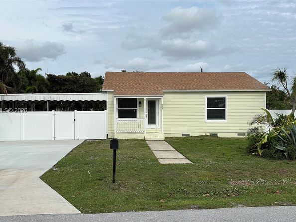 119 SW 8th Ave, Boynton Beach FL 33435