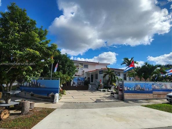 1645 SW 83rd Ct, Miami FL 33155