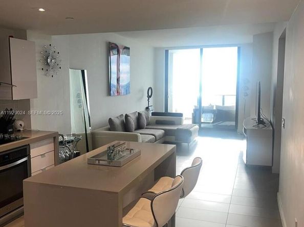 1600 NE 1st Ave 3012, Miami FL 33132