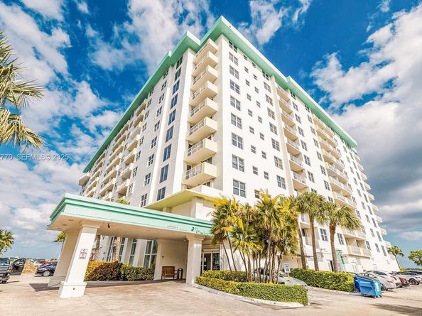 10350 W Bay Harbor Dr 5E, Bay Harbor Islands FL 33154