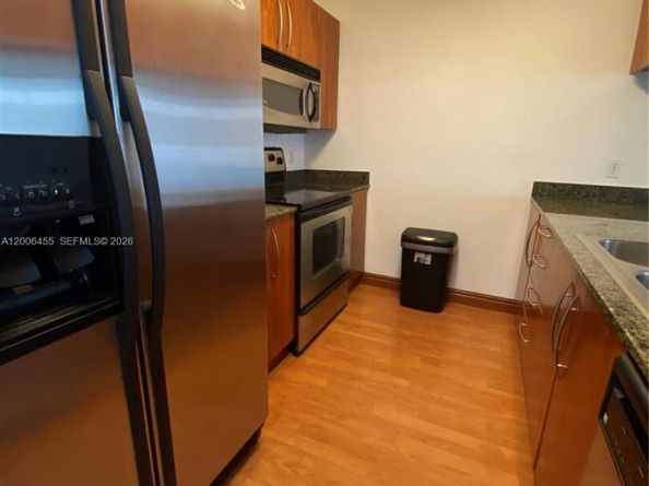 1200 Brickell Bay Dr 1914, Miami FL 33131