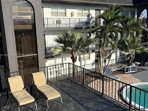 1100 NE 9th Ave 203, Fort Lauderdale FL 3240
