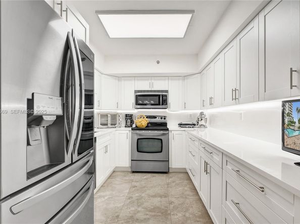 3600 Mystic Pointe Dr 311, Aventura FL 33180