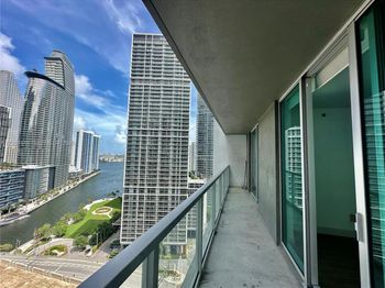 500 Brickell Ave