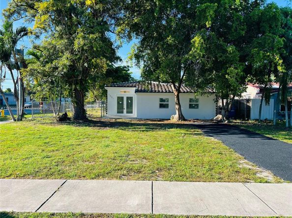 1501 NE 176th St, North Miami Beach FL 33162