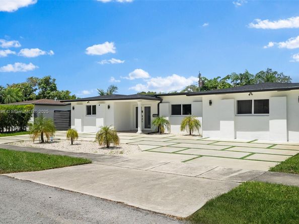 20600 NE 22nd Ct, Aventura FL 33180