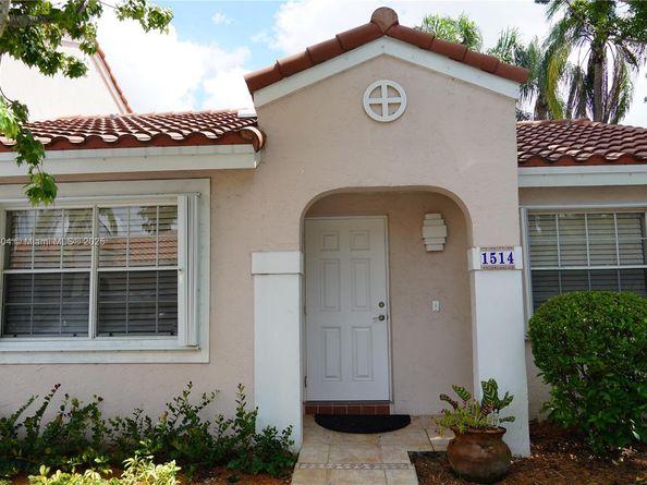 1514 Springside Dr, Weston FL 33326