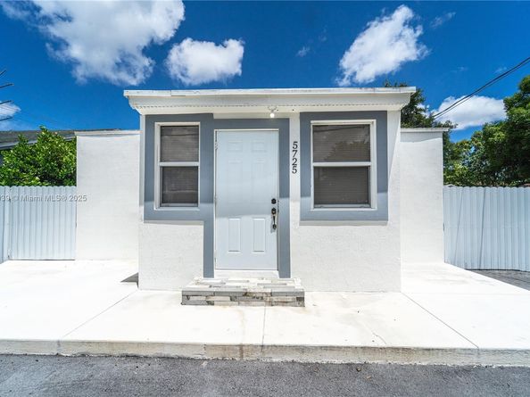 5725 NW 24th Ave, Miami FL 33142