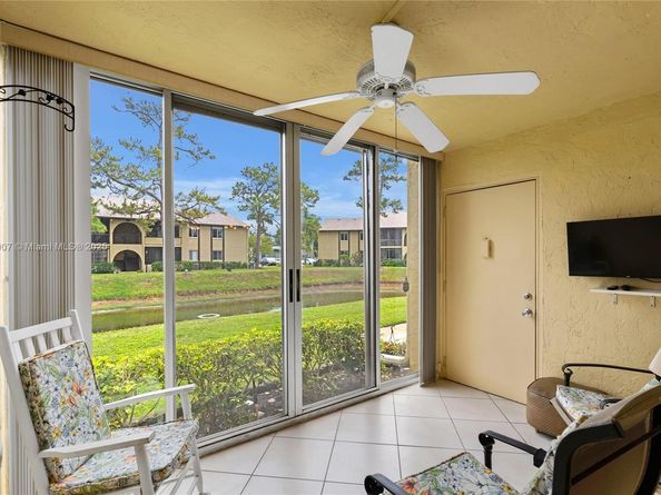 336 Pine Ridge Cir B1, Green Acres FL 33463