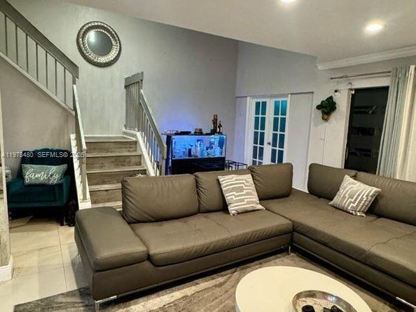 9523 NW 38th Pl, Sunrise FL 33351