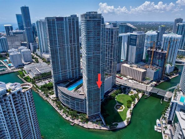 465 Brickell Ave 2002, Miami FL 33131