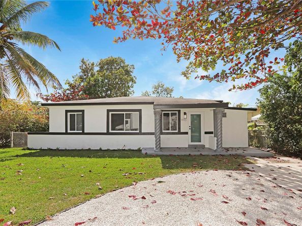 990 NE 159th St, North Miami Beach FL 33162