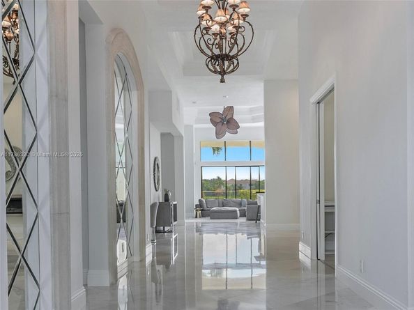17937 Villa Club Way, Boca Raton FL 33496