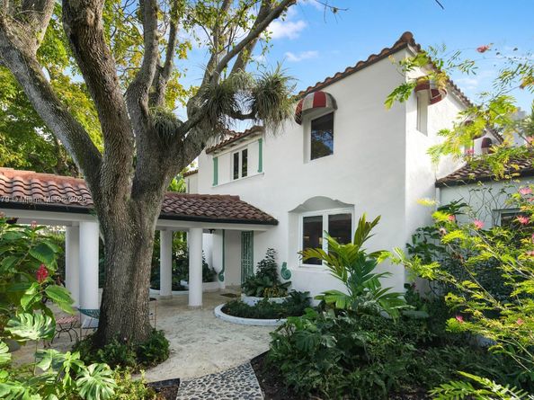 3026 Flamingo Dr, Miami Beach FL 33140