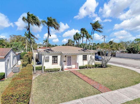 6303 SW 43rd St, South Miami FL 33155