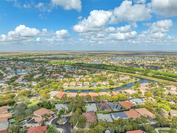 1435 Cardinal Way, Weston FL 33327