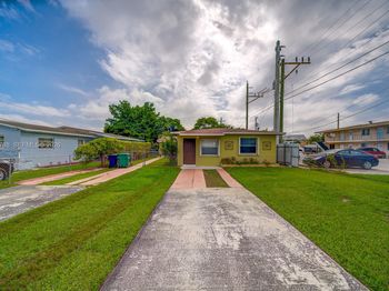 7358 - 7360 SW 23rd St