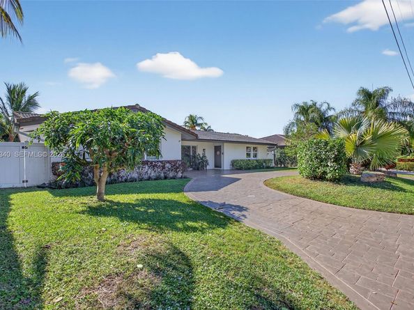 2910 NE 52nd St, Fort Lauderdale FL 33308