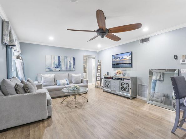 116 Lake Pine Circle A2 FL 33463