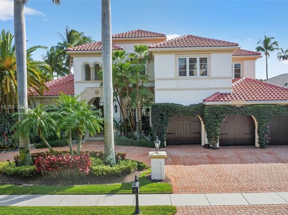 678 Hermitage Cir, Palm Beach Gardens FL 33410