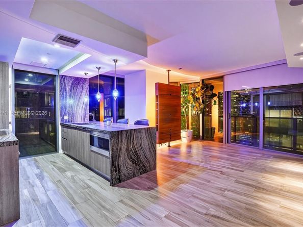 801 S Miami Ave 2805, Miami FL 33130