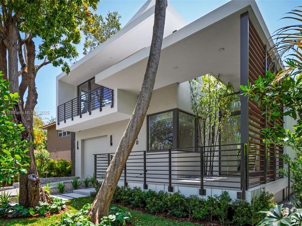 510 NE 52nd St, Miami FL 33137