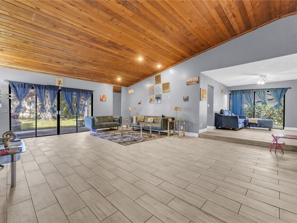 5701 NW 54th Way, Tamarac FL 33319