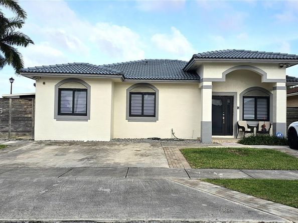 21203 SW 124th Pl, Miami FL 33177