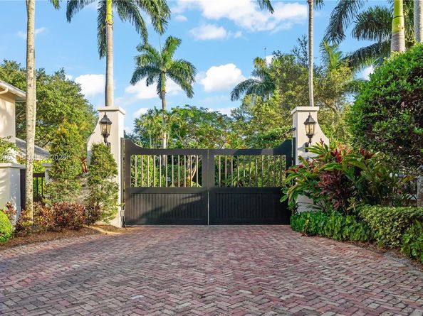 5700 SW 86th Street, South Miami FL 33143