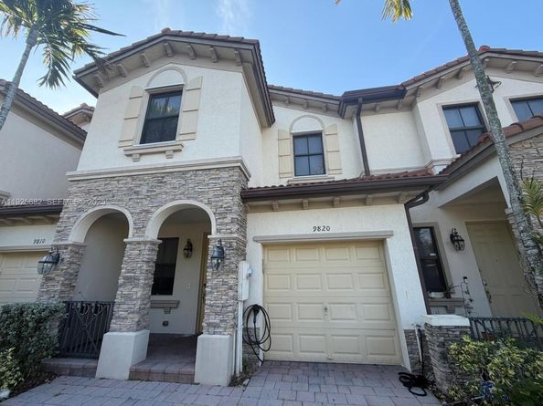 9820 NW 88th St, Doral FL 33178