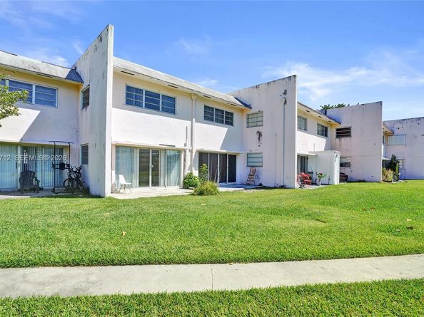 7344 SW 82nd St C114, Miami FL 33143