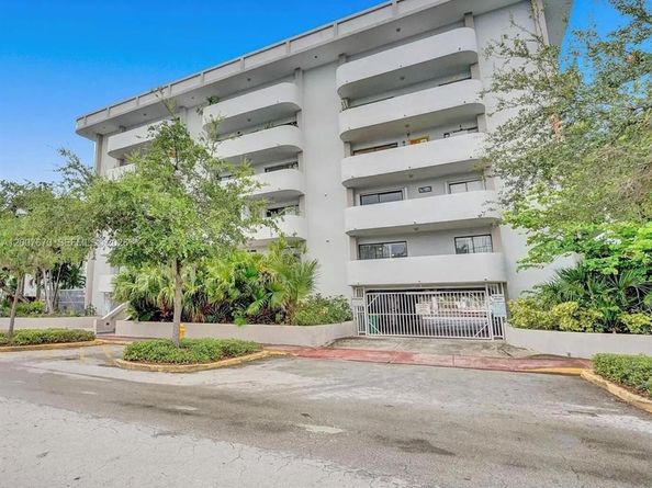 110 S Shore Dr 5B, Miami Beach FL 33141