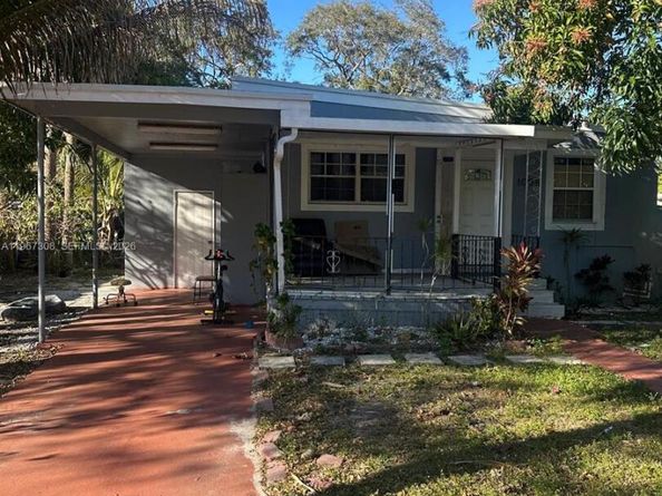 1005 NE 145th St, North Miami FL 33161