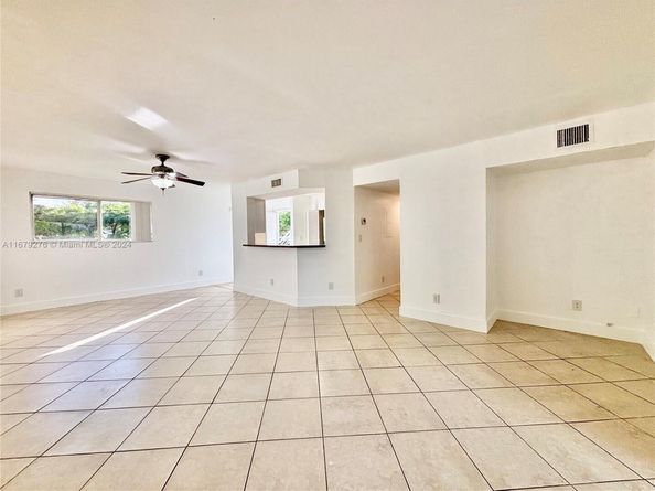 3405 NW 44th St 104, Oakland Park FL 33309
