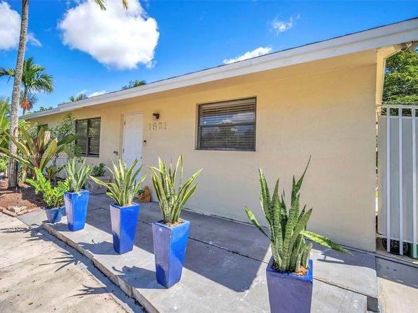 1821 SW 98th Ter, Miramar FL 33025