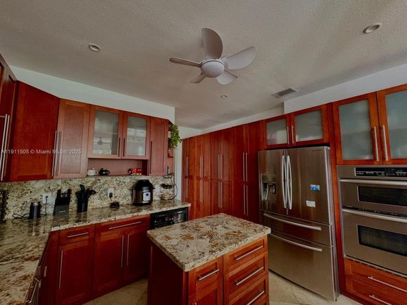 7943 NW 111th Ct, Doral FL 33178