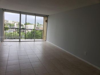 8840 Fontainebleau Blvd