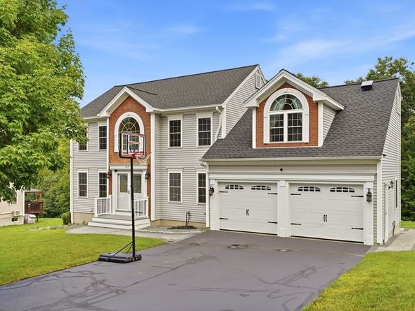 147 Roosevelt St, Fitchburg MA 01420