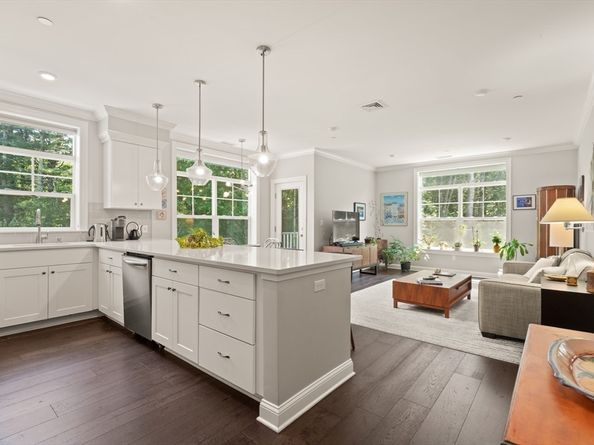 635 Old Post Road  - Woodcrest Run 2211, Sharon MA 02067