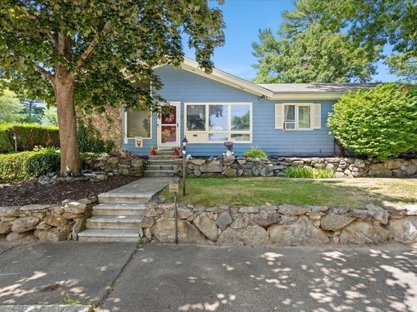 11 Longview Rd, Brockton MA 02301