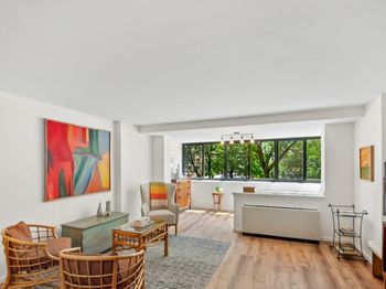 6 Whittier Pl